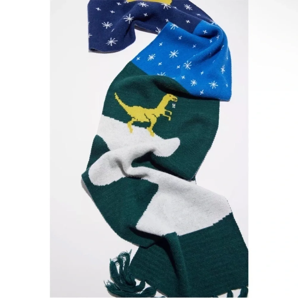 Urban Outfitters Dash Scene Scarf in Green Dino NWT
